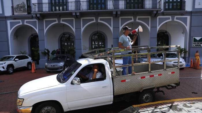 El recorrido comienza cada día a las 2:00 p.m. desde el Museo del Canal, pasando por puntos emblemáticos.