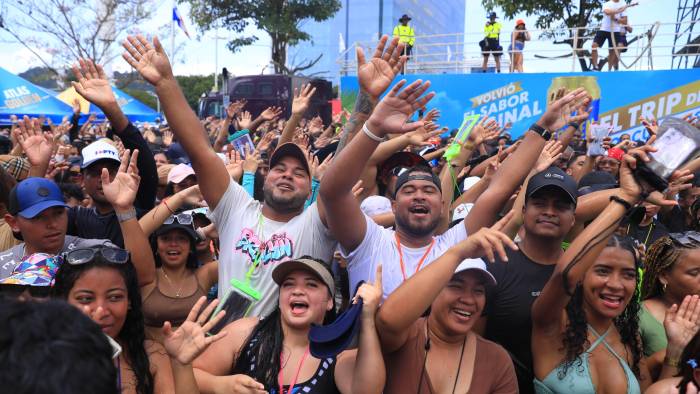 Culecos, fiesta y alegría durante el tercer día de las fiestas del carnaval