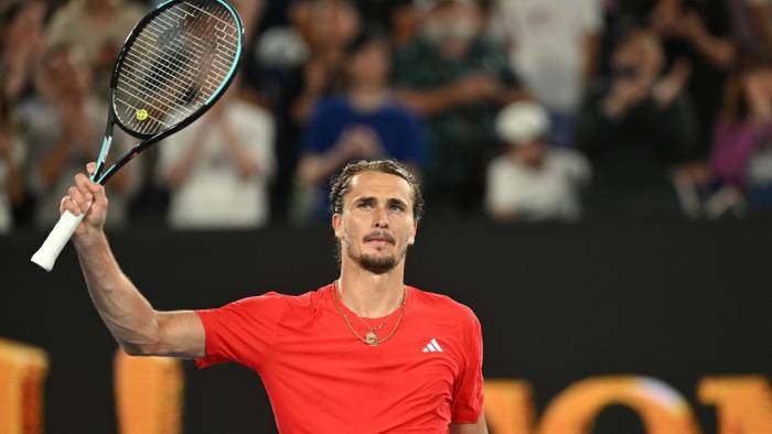 El tenista alemán Alexander Zverev tras ganar el partido de primera ronda de individuales masculinos contra el francés Lucas Pouille en el Abierto de Australia.