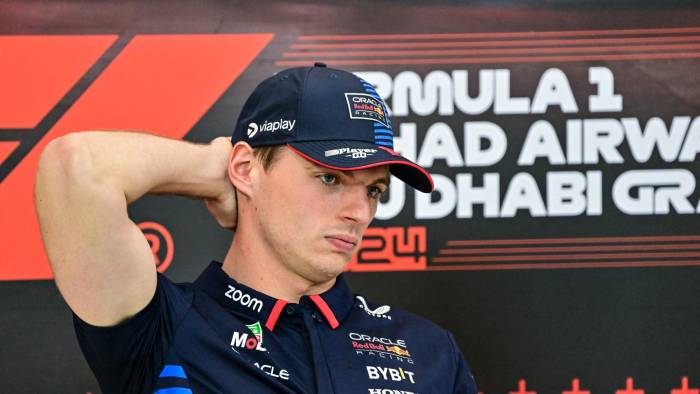 El corredor neerlandés, Max Verstappen durante la conferencia de prensa antes del GP de Abu Dabi.