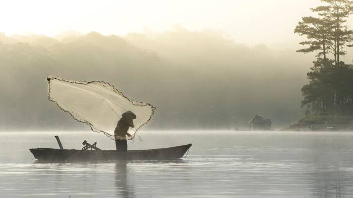 Muchas personas dependen de la pesca como manera de subsistencia así como para su alimentación.