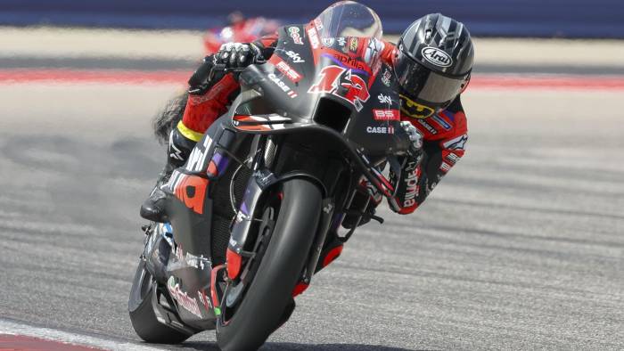 El piloto español de MotoGP Maverick Viñales compite en el Gran Premio de las Américas, este 14 de abril de 2024, en Austin, Texas (EE.UU.). EFE/ Adam Davis