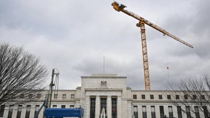 La producción industrial podría sumarse a los llamados para que la Fed recorte su tasa de préstamo clave desde un máximo de dos décadas en septiembre.