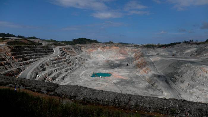 Entre esas acciones se encuentra la de determinar qué se va a hacer con las más de 130.000 toneladas de concentrado de cobre