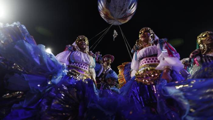 Integrantes de la escuela de samba Imperatriz Leopoldinense.