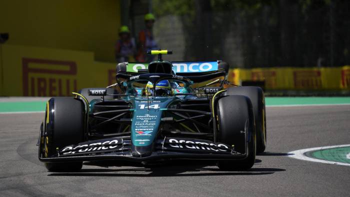 El piloto español Fernando Alonso (Aston Martin).