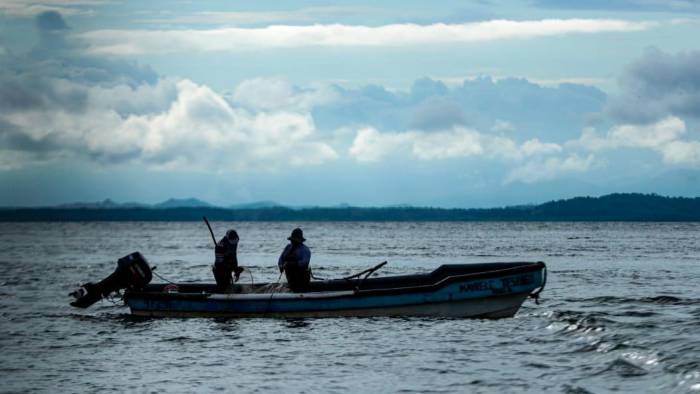 Pescadores faenan en el golfo de Montijo, en la provincia de Veraguas.