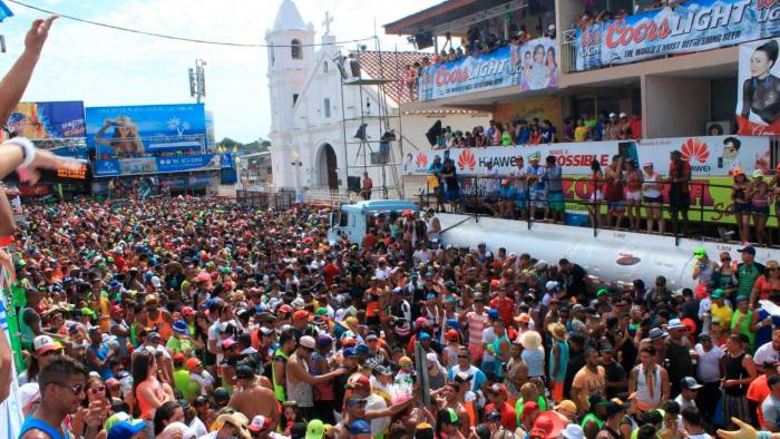 En el parque se celebran los carnavales.