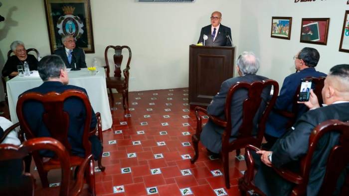 Melquiades Villareal durante su discurso