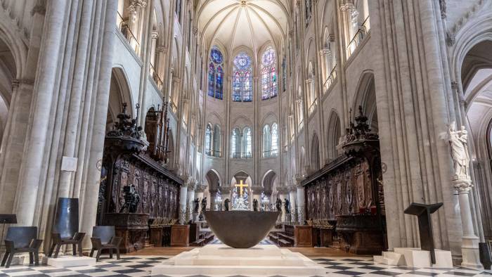 El 15 de abril de 2019, las llamas devoraron esta famosa catedral de casi 1.000 años de antigüedad.