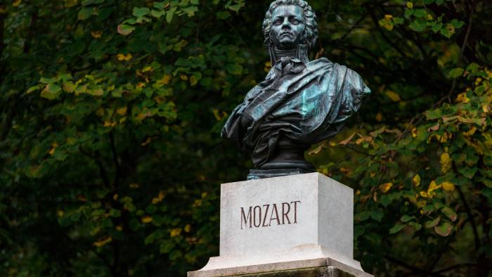 Monumento a Mozart en la ciudad de Salzburgo, Viena.