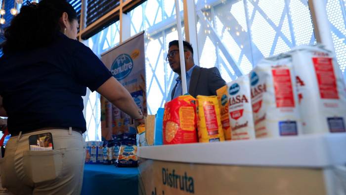 Empresas panameñas exponen sus productos en el Foro de la Industria de Alimentos y Bebidas.