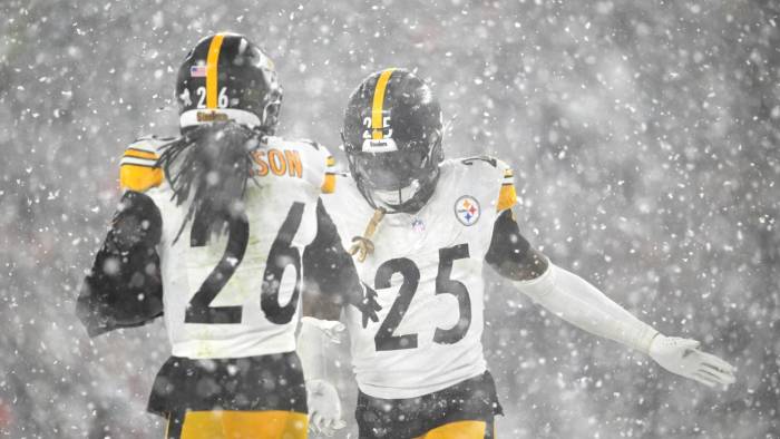 Jugadores de los Pittsburgh Steelers durante su partido frente a los Cleveland Browns.