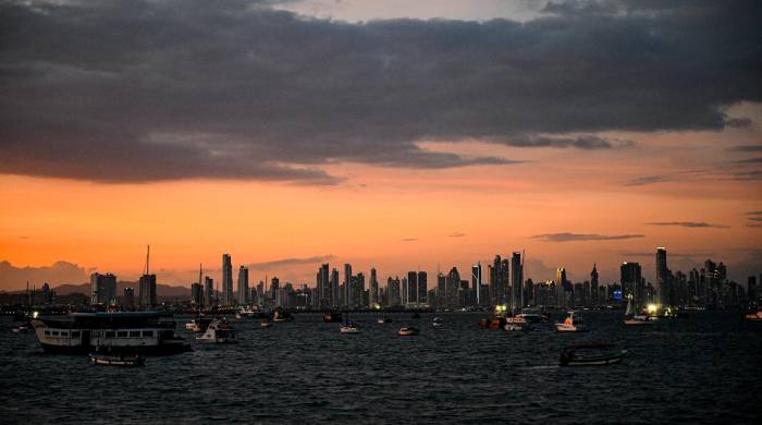 View of the sunset at the Amador Causeway during the Labor Day holiday in Panama City, on May 1, 2024. MARTIN BERNETTI / AFP