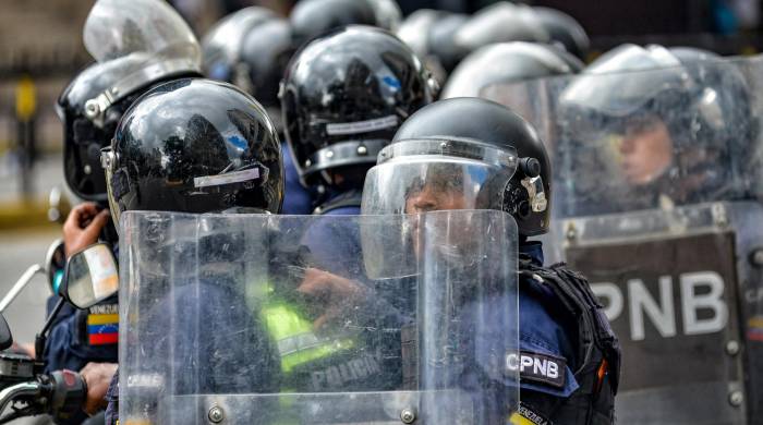 Se reportan más de mil detenidos tras las protestas por la proclamación de Maduro.
