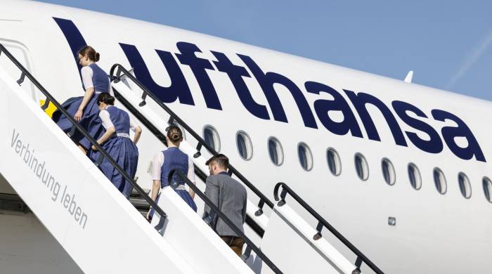 ‘Lufthansa lamenta las molestias causadas a los pasajeros’, manifestó la compañía.