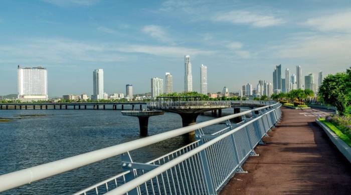 Vista a la ciudad de Panamá desde la Cinta Costera 3.