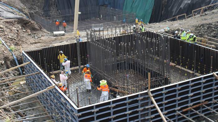 El Cuarto Puente sobre el Canal de Panamá, con una inversión estimada de mil trescientos millones de dólares, es una de las infraestructuras más ambiciosas del país.