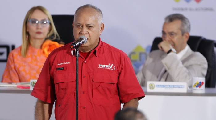 El primer vicepresidente del Partido Socialista Unido de Venezuela, Diosdado Cabello, en la sede del Consejo Nacional Electoral en Caracas, Venezuela.