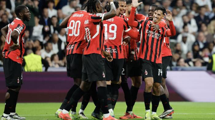 El equipo del Milan celebrando uno de los goles frente al Real Madrid