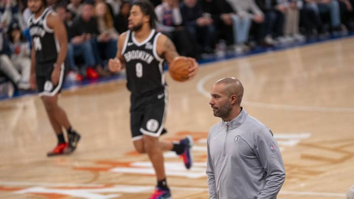 El entrenador español Jordi Fernández durante un partido de los Brooklyn Nets.