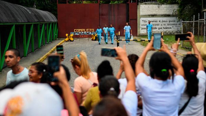 Las liberaciones comenzaron ‘desde tempranas horas’, según la oenegé Coalición de Derechos Humanos.