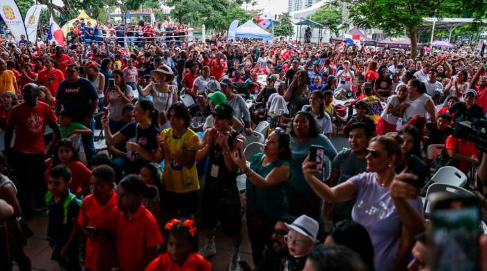 Panameños celebran.