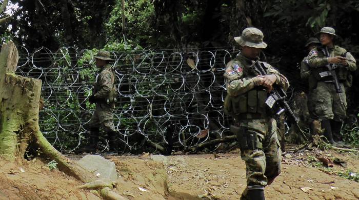 Desde el 1 de julio se bloqueo con alambres de púas cinco trochas o rutas en Darién.