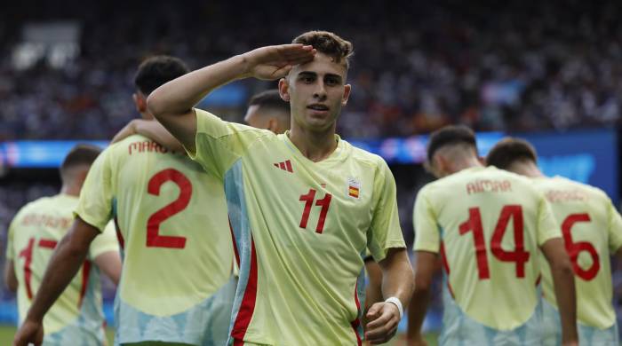 El español Fermín López celebra tras anotar un gol ante Francia.