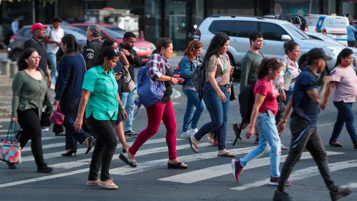 Los panameño se encuentra a la expectativa de las oportunidades laborales que se generan.