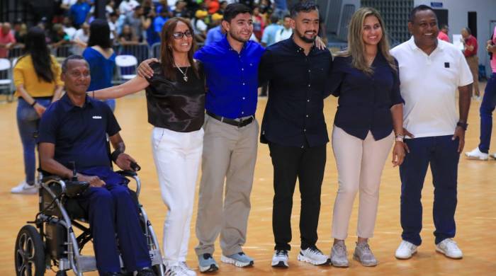 Omar Ortega (Izq.) del partido Realizando Metas (RM), fue uno de los siete diputados electos el pasado 5 de mayo en el circuito 8-2, en San Miguelito.