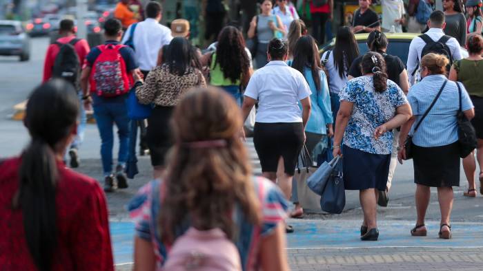 La clase media incluye desde profesionales hasta pequeños empresarios y asalariados.