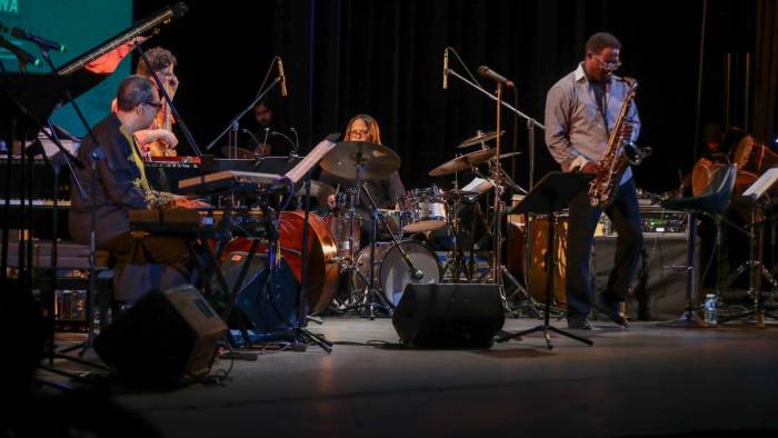 Leyendas como John Patitucci, Terri Lyne Carrington, Everette Harp, junto con el maestro Danilo Pérez.