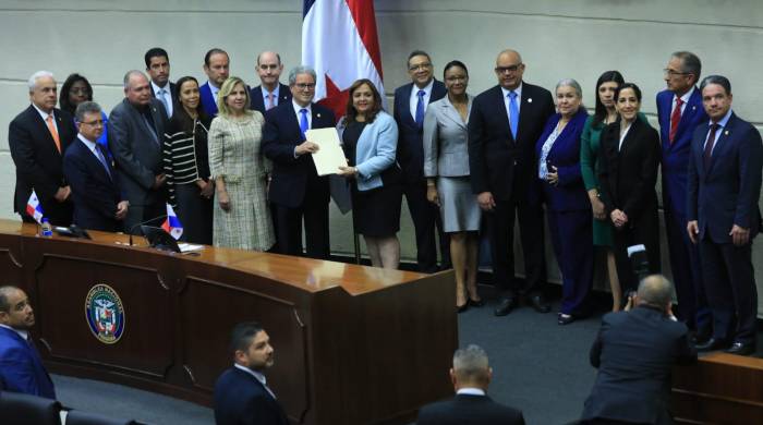 El primer debate del proyecto de ley debe ser en la Comisión de Salud de la Asamblea Nacional.