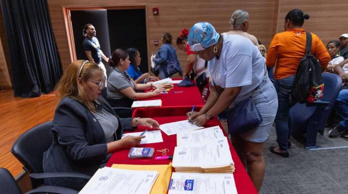 La Alcaldía de Panamá brinda permisos temporales a emprendedores y pequeños comerciantes.