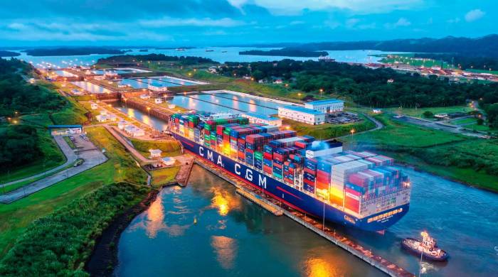 Canal de Panamá supera la sequía y normaliza tránsito a 35 buques diarios