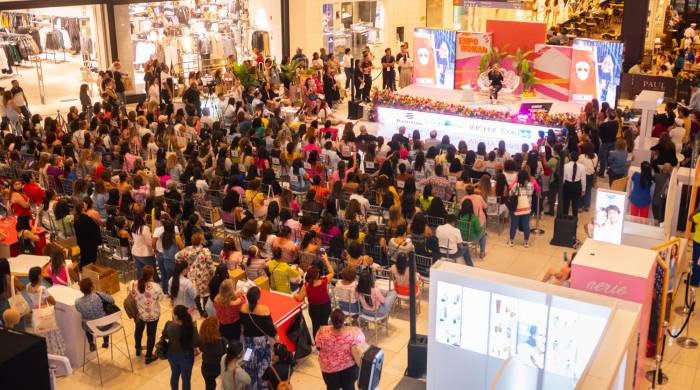 Empowoman resalta la importancia del empoderamiento femenino y la equidad de género.