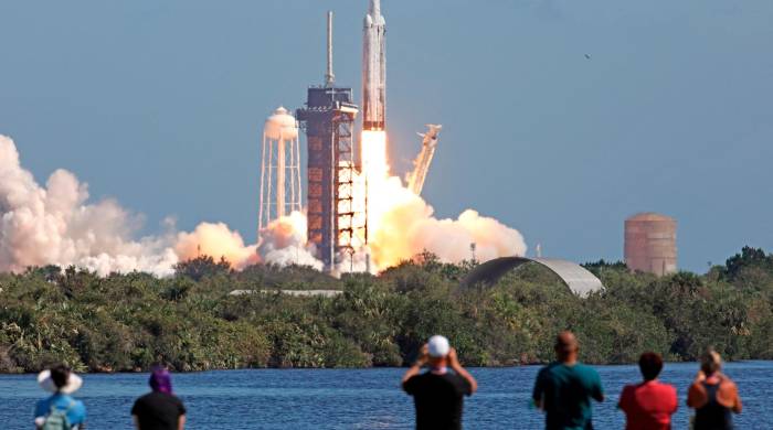 La sonda despegó acoplada a un cohete Falcon Heavy de SpaceX desde el Centro Espacial Kennedy, en Florida.