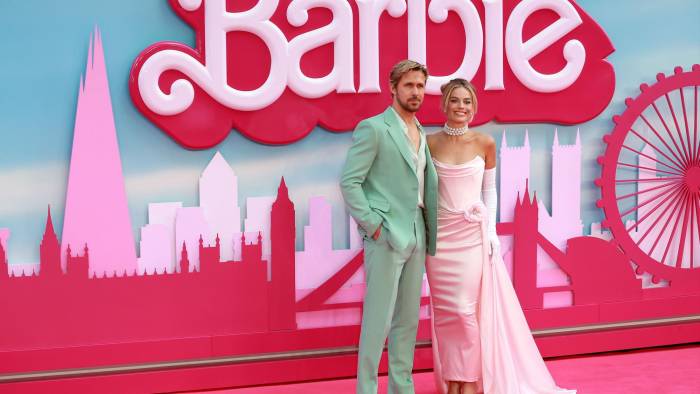 Ryan Gosling yMargot Robbie en una de las premier de la película ‘Barbie’.