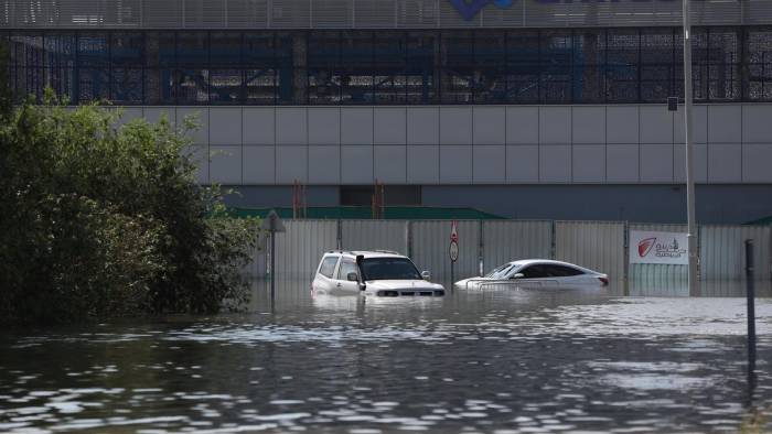 Fotografía de archivo del pasado 18 de abril del aeropuerto de Dubái tras las inundaciones.