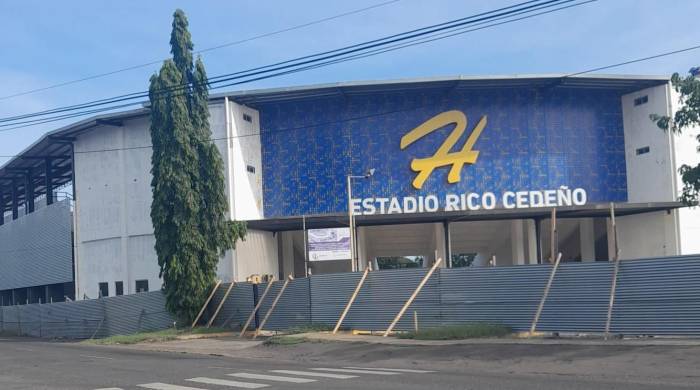 El estadio herrerano del ‘Rico Cedeño’ tiene más de cinco años de estar en construcción y no lo culminan.