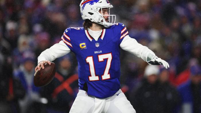 Josh Allen de los Buffalo Bills durante el juego frente a los Baltimore Ravens.