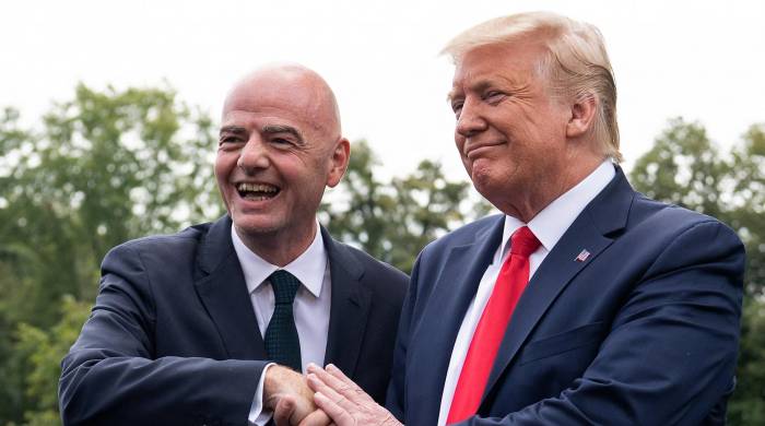 El presidente de la FIFA, Gianni Infantino (izq.), junto con el presidente electo de los Estados Unidos, Donald Trump.