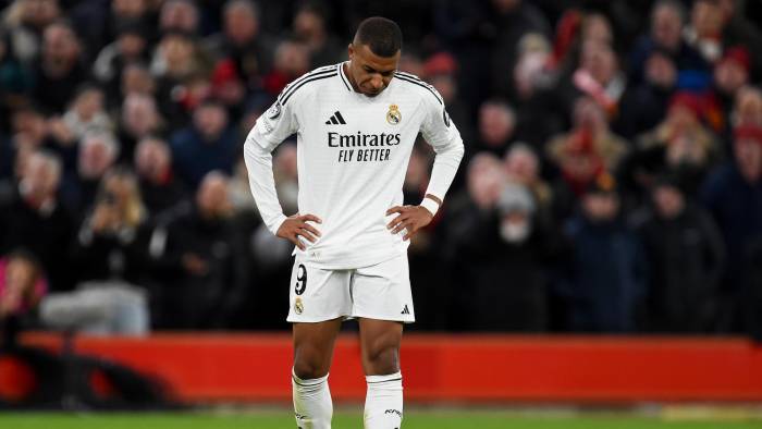 Kylian Mbappe, en un momento de la derrota del Real Madrid ante el Liverpool en Liga de Campeones.