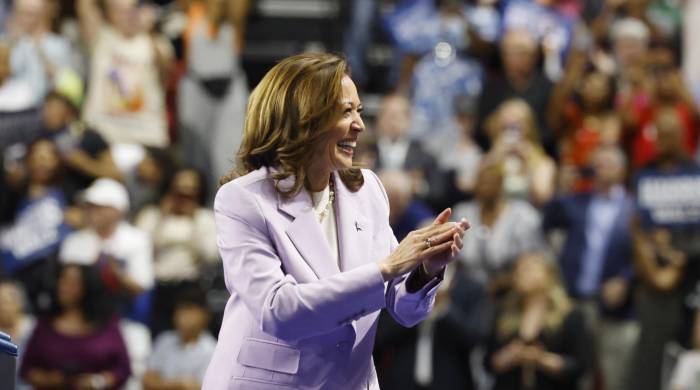 Fotografía del 10 de agosto de 2024 de la candidata demócrata y vicepresidenta estadounidense Kamala Harris durante un evento de campaña en el Centro Thomas and Mack de la Universidad de Nevada en Las Vegas.