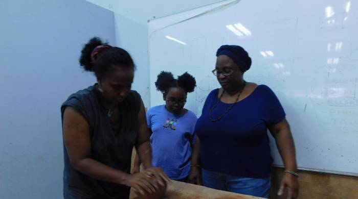 ‘Desatando la memoria’ es una iniciativa en la cual niñas afrodescendientes y sus madres o tutoras analizan sus experiencias como mujeres negras en Panamá.