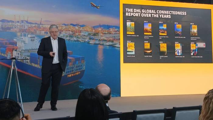 John Pearson, CEO de DHL Express, durante la presentación del informe de Colectividad Global 2024.