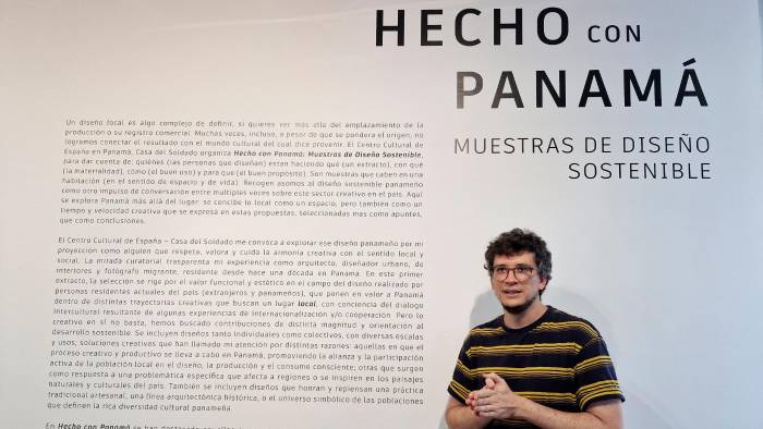 Eduardo Izaguirre es el curador de “Hecho con Panamá”, una muestra que está abierta al público hasta el 26 de abril en la Casa del Soldado.