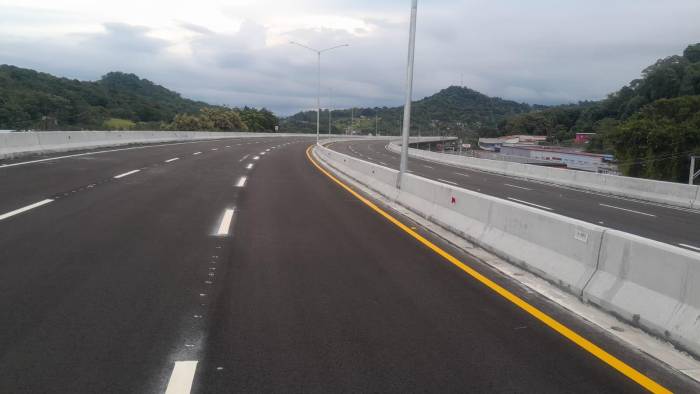 El MOP indicó que en la parte inferior del viaducto continuarán las obras del intercambiador de La Chorrera.