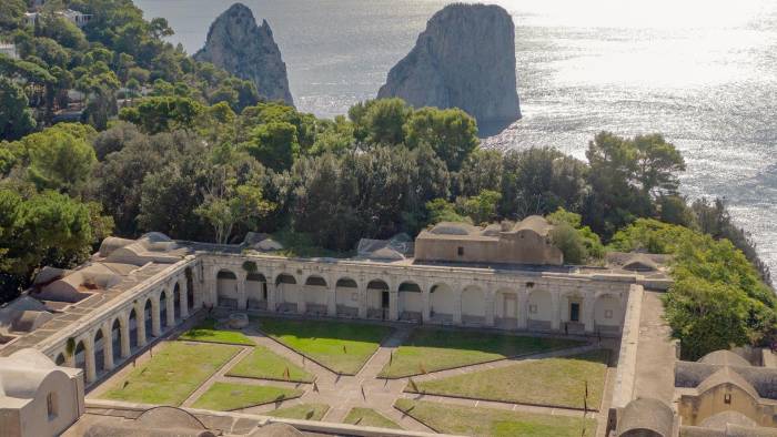 Vista aérea del Antiguo monasterio de la Certosa de San Giacomo, en la isla de Capri, donde se sitúa su nuevo museo arqueológico.